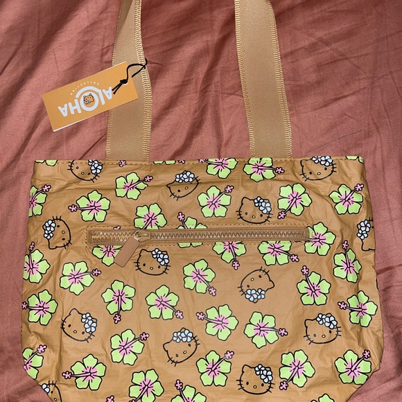 ALOHA Collection x Hello Kitty - Picture 2 of 5